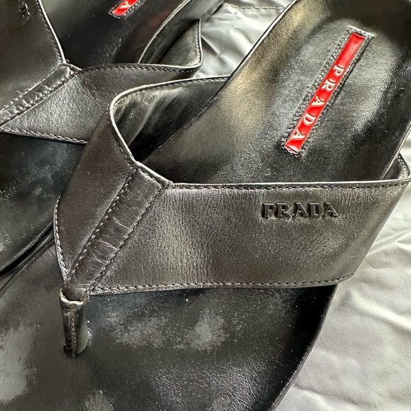 Men’s Prada leather flip-flops - Picture 3 of 3